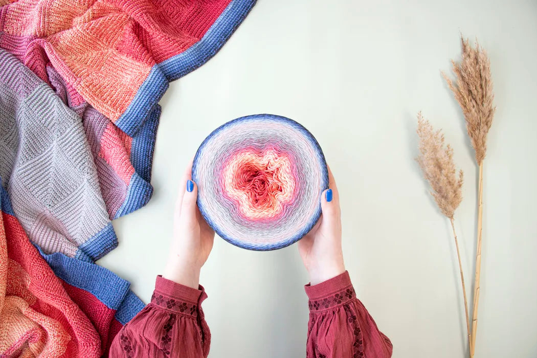 Scheepjes CKAL Bullfinch Blanket (Dawn chorus collection)