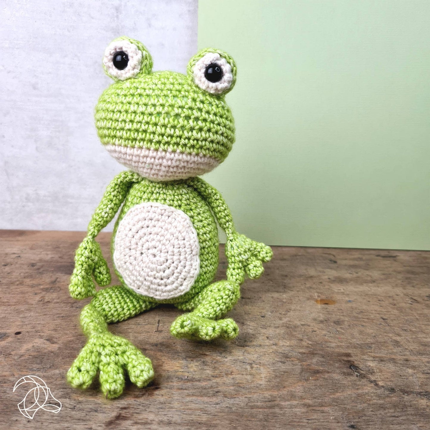 Crochet Kit - Vinny Frog