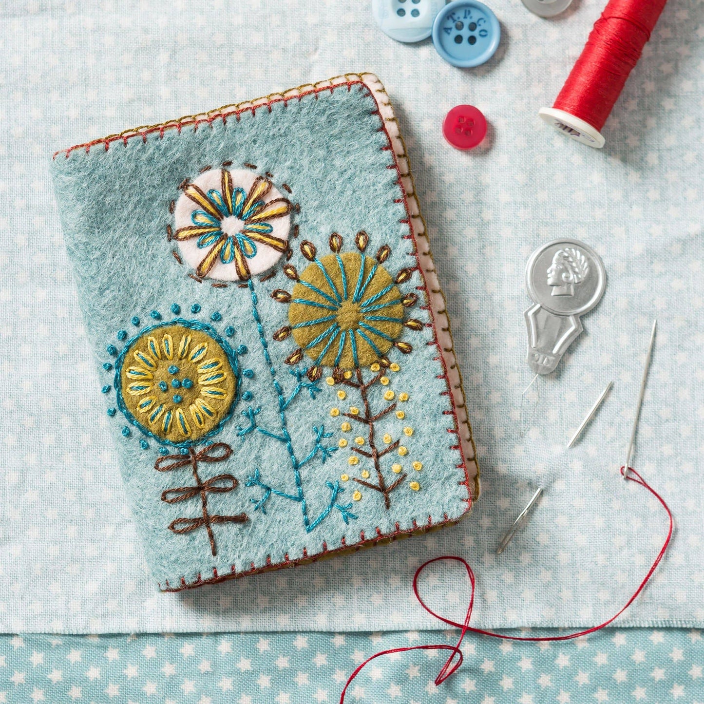 Needle Case  Felt Craft Mini  Kit by Corinne Lapierre