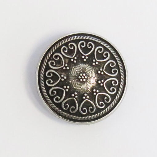 Metal button with heart detail (19mm)