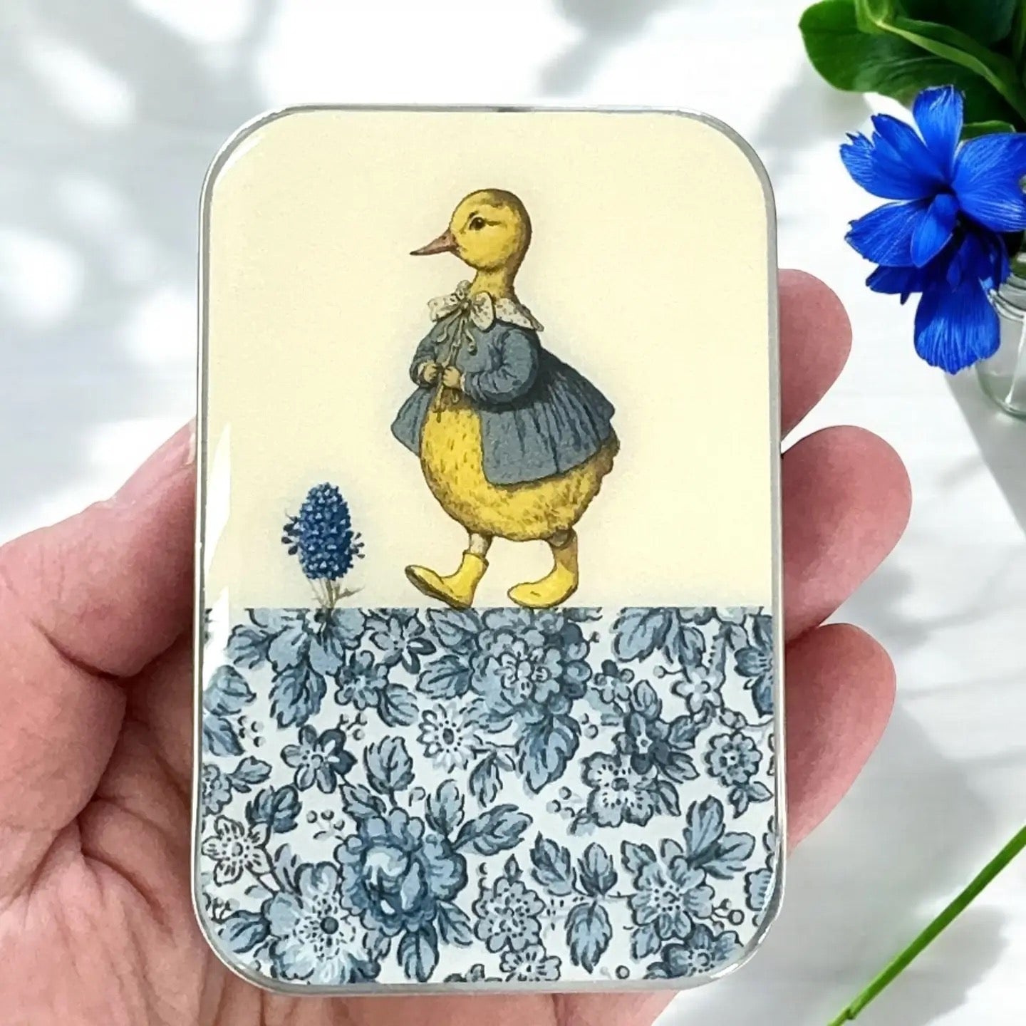 Firefly notes tin with picture detail