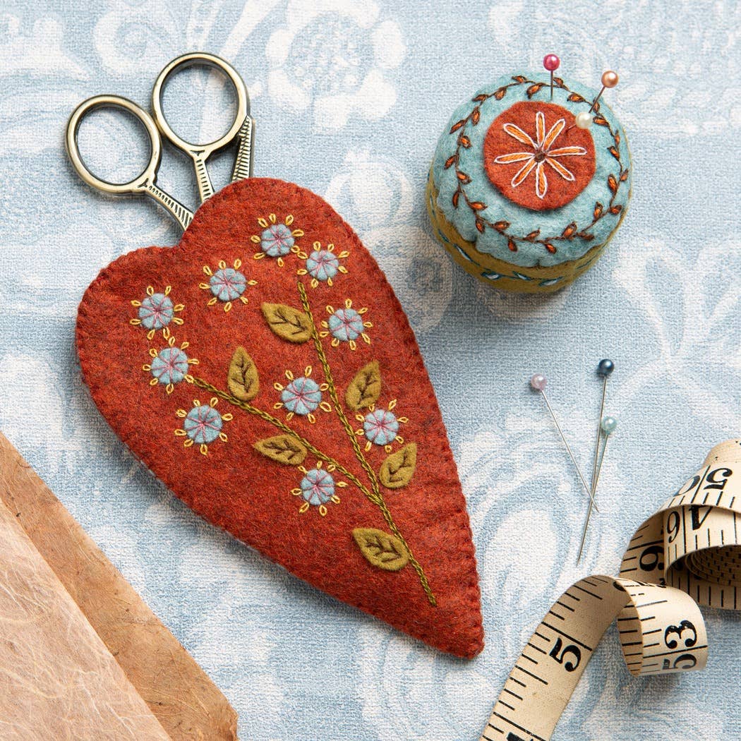Scissors Pouch and Mini Pin Cushion Felt Craft Mini Kit - Corinne Lapierre
