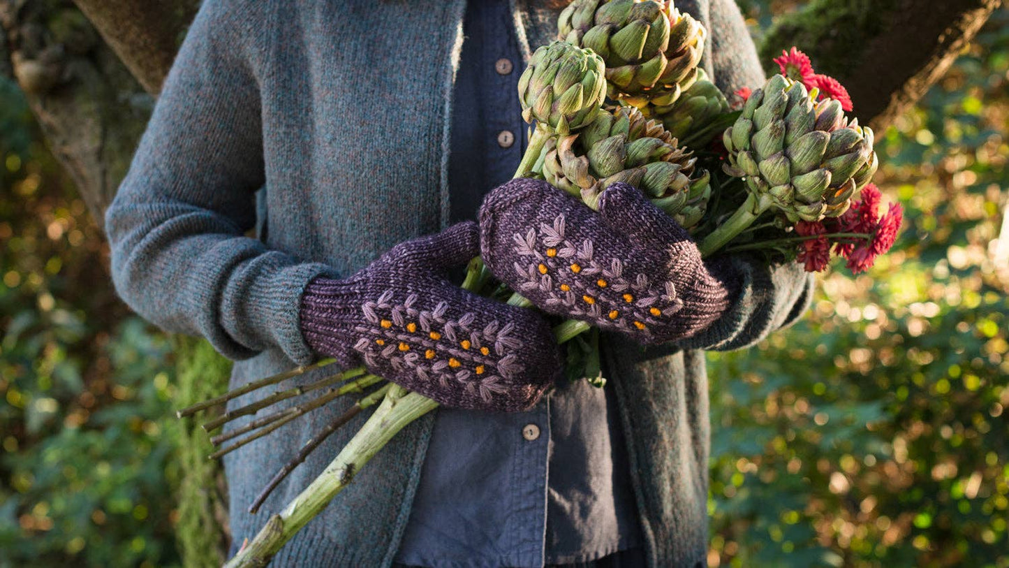 Embroidery on Knits by Laine Publishing