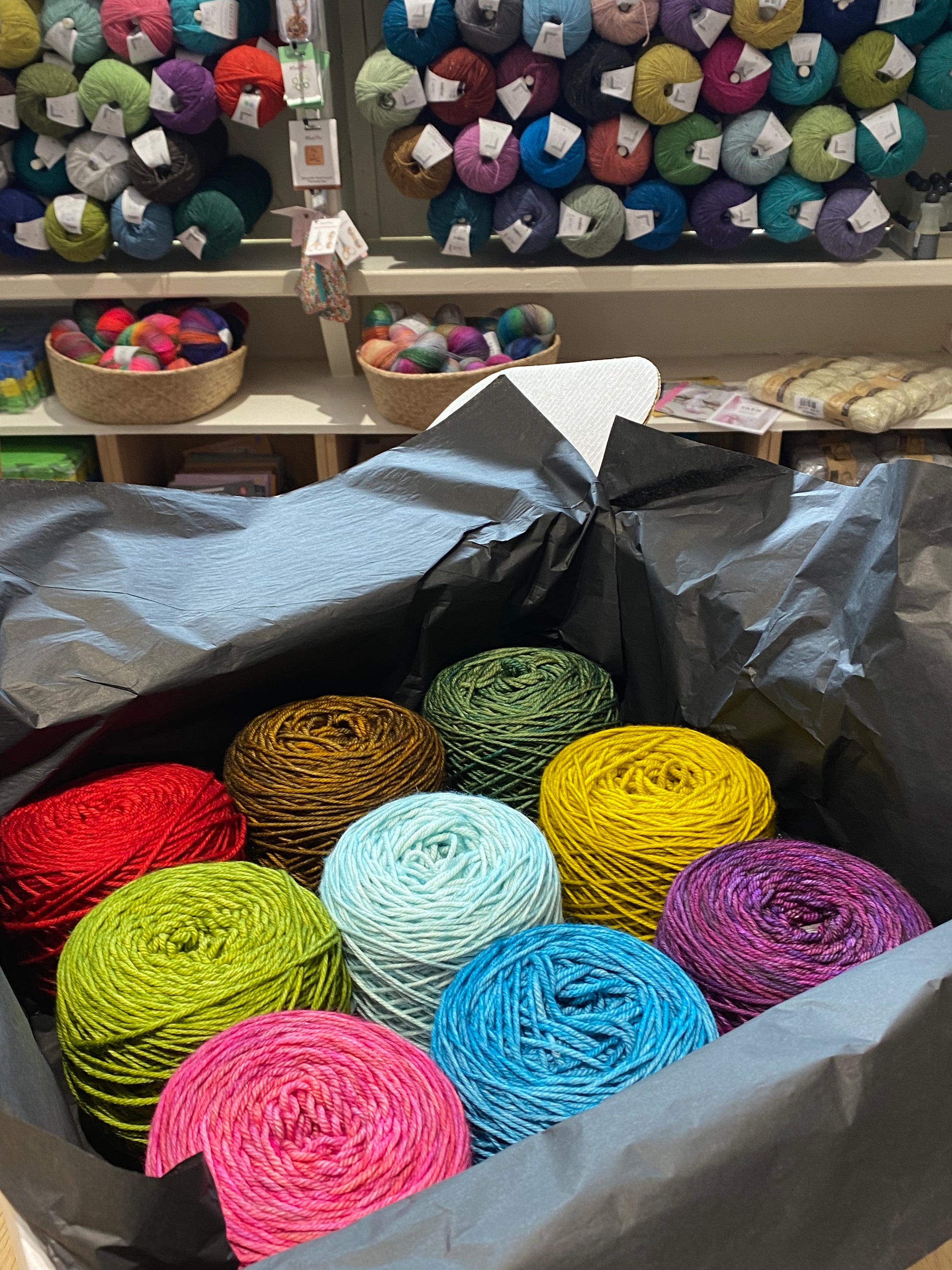 Clover Amour Crochet Hook - River Colors Studio
